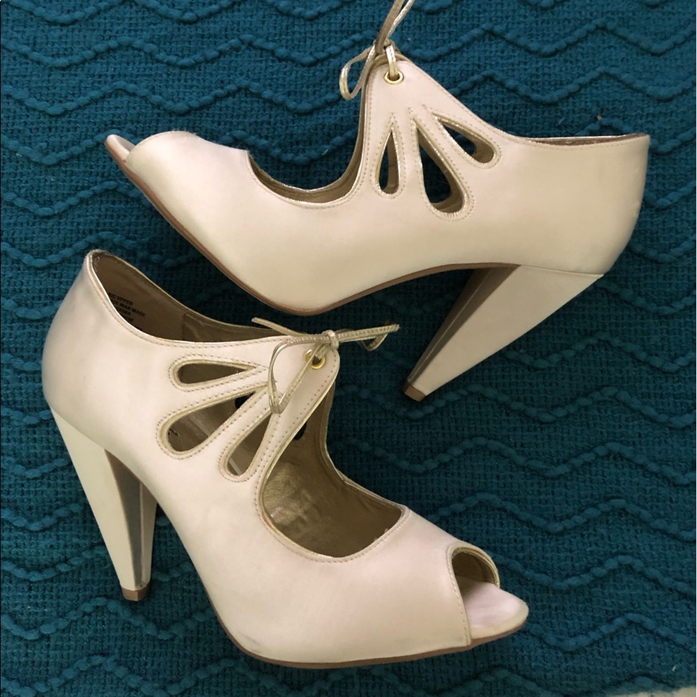 SEYCHELLES // Retro Heels